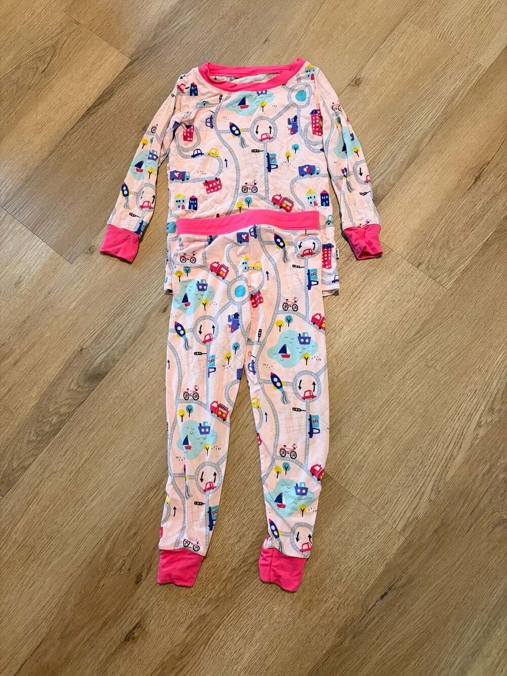 Little Sleepies 2-Piece Pajama Set Size 18-24 Months Pink Road Trip Cars